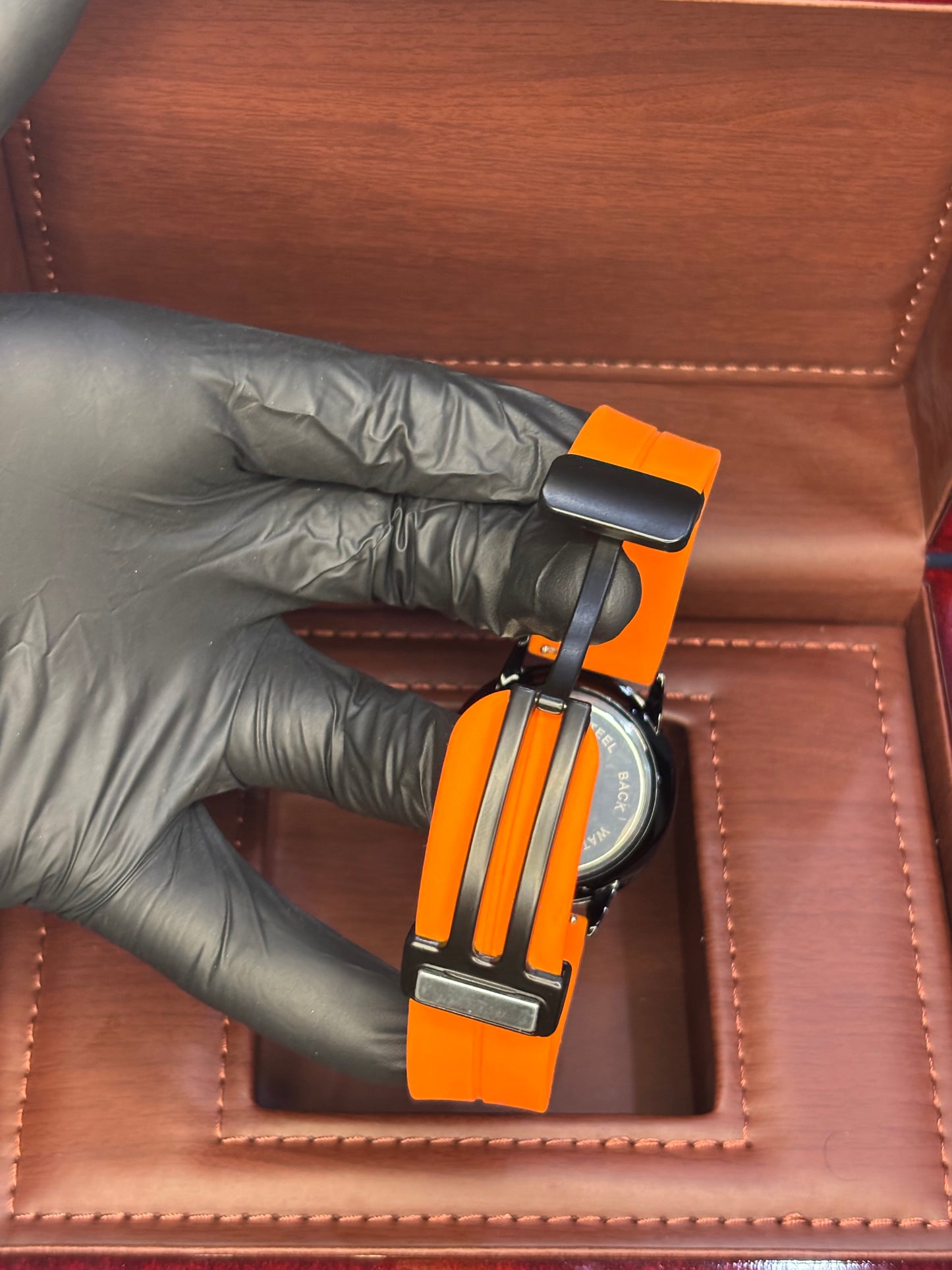 Rick Men’s Silicone Strap Magnetic Lock Quartz Watch